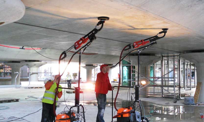 Over ons, The Grinding Company personeel aan het werk